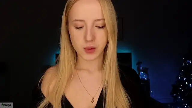 Snapshot of adele_armass chatting on December 17, 9:21 pm adele armass online show from December 17, 9:21 pm