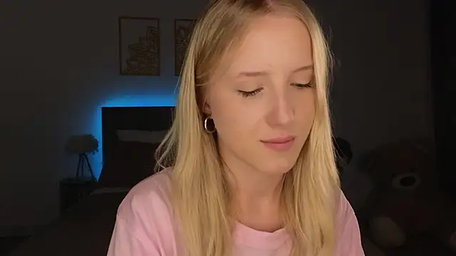 adele armass online show from March 19, 9:08 pm