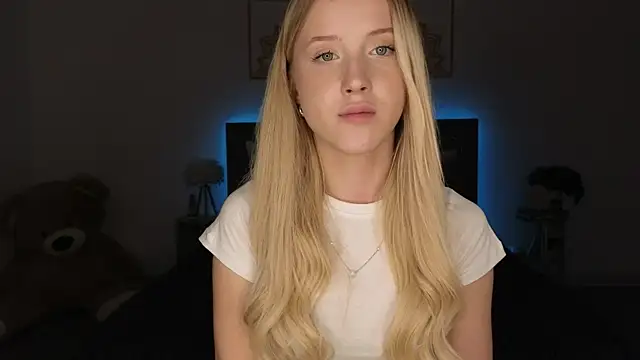 adele armass online show from April 16, 9:39 pm