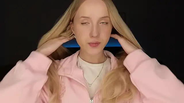 adele armass online show from April 21, 8:44 pm