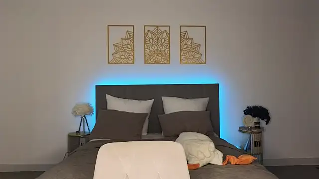 adele armass online show from April 29, 8:48 pm