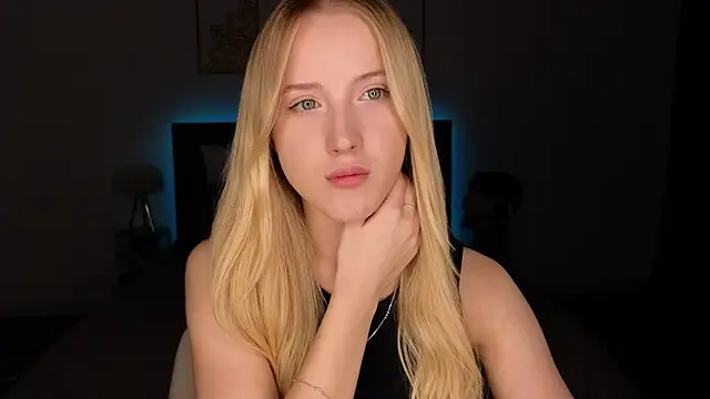 adele armass online show from June 18, 9:30 pm