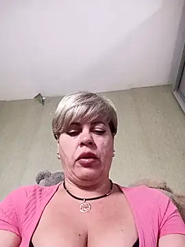 Snapshot of MilkySky chatting on November 5, 11:21 am MilkySky online show from November 5, 11:21 am