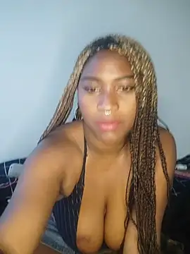 EvonyFoxxx online show from December 3, 10:30 pm