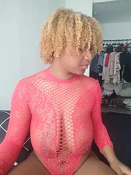 EvonyFoxxx online show from January 7, 5:04 pm