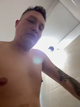 NathanielLux29 online show from November 11, 1:11 pm