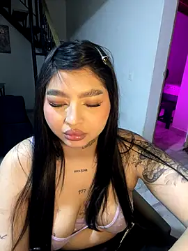 babykw online show from November 14, 1:04 am