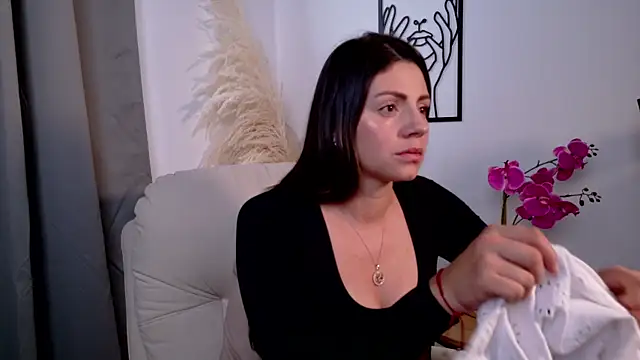 SeleneNova online show from April 13, 5:51 pm