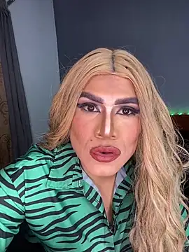 melani ferraraa  online show from April 18, 5:00 am