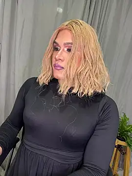 Snapshot of melani_ferraraa_ chatting on June 29, 7:36 pm melani ferraraa online show from June 29, 7:36 pm