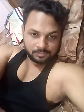 Snapshot of itzSameer1 chatting on December 18, 2:50 am itzSameer1 online show from December 18, 2:50 am