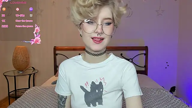 Snapshot of Angel_Julles chatting on November 6, 1:28 am Angel Julles online show from November 6, 1:28 am