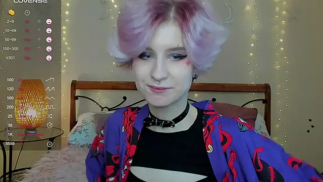 Snapshot of Angel_Julles chatting on June 6, 9:47 am Angel Julles online show from June 6, 9:47 am