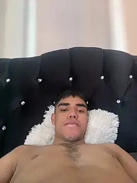 sweet dirty boy online show from January 17, 7:39 pm