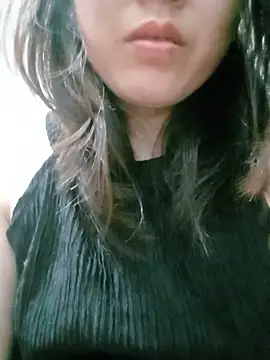Snapshot of Elina_99 chatting on June 2, 11:34 am Elina 99 online show from June 2, 11:34 am