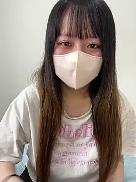 Snapshot of emiri_da_nyan chatting on May 6, 5:25 am emiri da nyan online show from May 6, 5:25 am