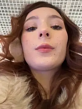 Snapshot of LilluKatten chatting on December 19, 12:23 pm LilluKatten online show from December 19, 12:23 pm