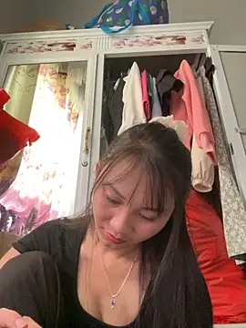 Snapshot of Amino-Suca chatting on October 31, 4:24 am Amino-Suca online show from October 31, 4:24 am