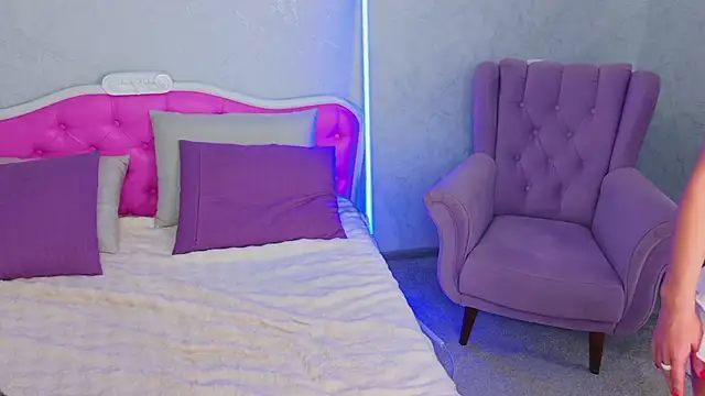 Barbie Kris   online show from April 3, 1:14 am