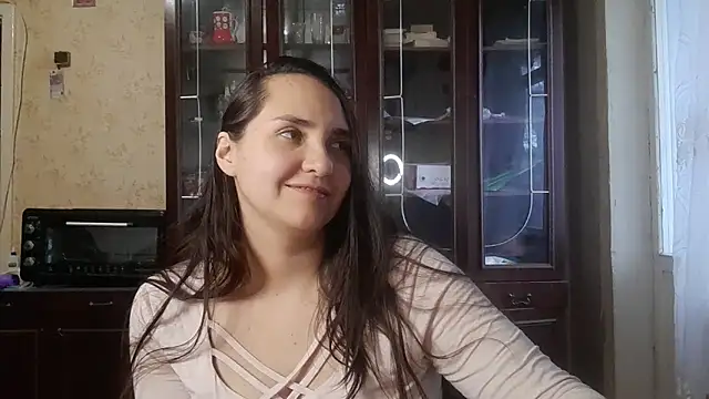 Snapshot of VoulezVous_Angel chatting on February 1, 7:18 am VoulezVous Angel online show from February 1, 7:18 am