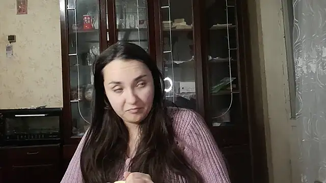 Snapshot of VoulezVous_Angel chatting on February 3, 1:26 am VoulezVous Angel online show from February 3, 1:26 am