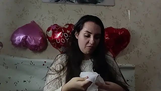 Snapshot of VoulezVous_Angel chatting on February 6, 10:29 am VoulezVous Angel online show from February 6, 10:29 am