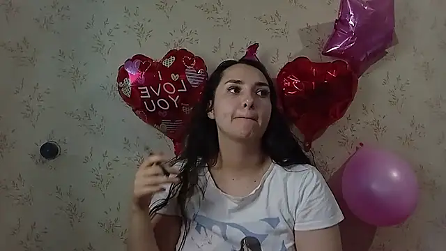 Snapshot of VoulezVous_Angel chatting on February 11, 6:18 am VoulezVous Angel online show from February 11, 6:18 am