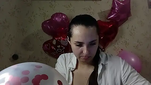 Snapshot of VoulezVous_Angel chatting on February 13, 4:19 am VoulezVous Angel online show from February 13, 4:19 am