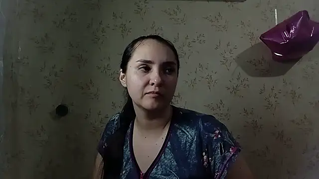 Snapshot of VoulezVous_Angel chatting on February 18, 4:52 am VoulezVous Angel online show from February 18, 4:52 am