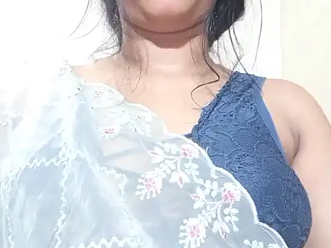 Snapshot of Nancy_queen001 chatting on November 4, 9:52 am Nancy queen001 online show from November 4, 9:52 am