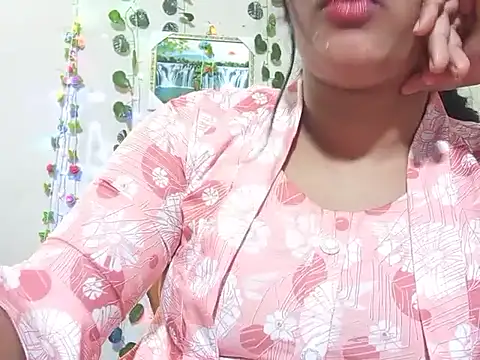 Snapshot of Nancy_queen001 chatting on November 28, 9:23 am Nancy queen001 online show from November 28, 9:23 am