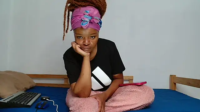 Snapshot of KinkyP6966 chatting on November 24, 10:37 am KinkyP6966 online show from November 24, 10:37 am