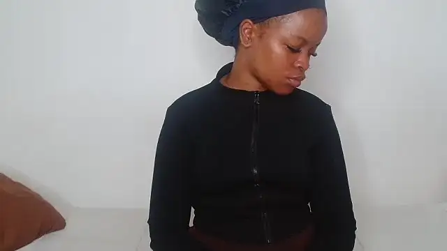 Snapshot of KinkyP6966 chatting on December 4, 6:12 am KinkyP6966 online show from December 4, 6:12 am