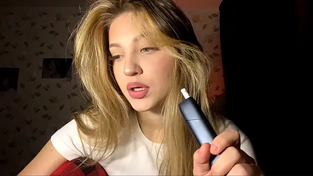 Snapshot of OrethaEredia chatting on November 4, 3:22 pm OrethaEredia online show from November 4, 3:22 pm