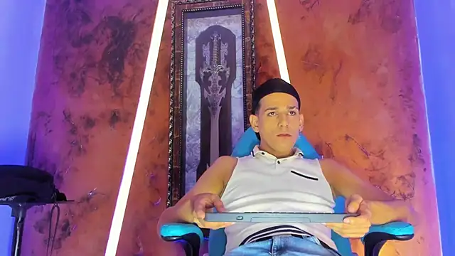 noah deluxe online show from October 31, 1:12 pm