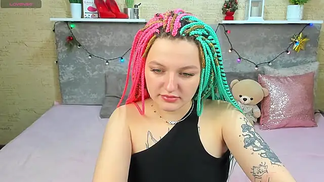 Snapshot of AnnaXPeach chatting on December 18, 12:49 am AnnaXPeach online show from December 18, 12:49 am