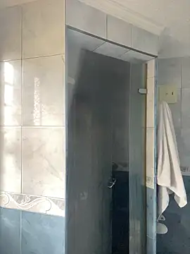 Snapshot of 3v1l chatting on November 17, 8:14 pm 3v1l online show from November 17, 8:14 pm