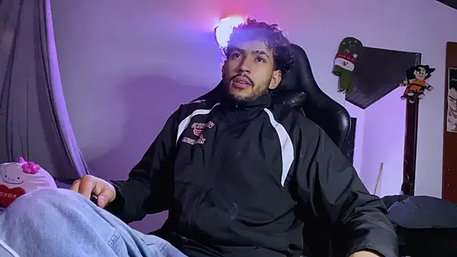 Snapshot of 3v1l chatting on November 29, 4:26 am 3v1l online show from November 29, 4:26 am