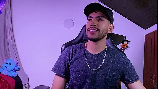 3v1l online show from February 4, 12:05 am