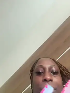 MadameMuse online show from April 8, 2:39 pm