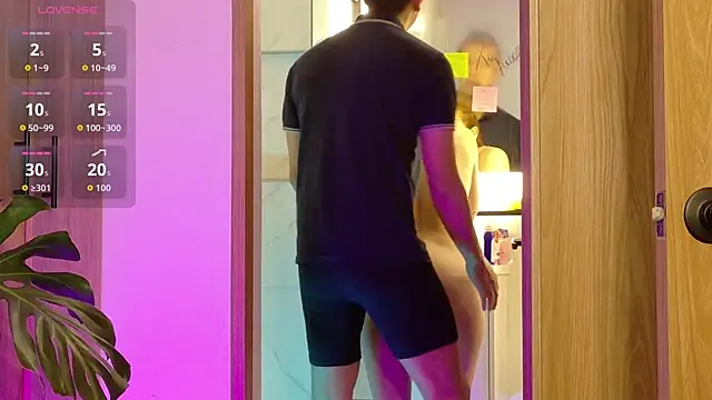 Snapshot of LovesKingdom chatting on February 12, 2:23 pm LovesKingdom online show from February 12, 2:23 pm