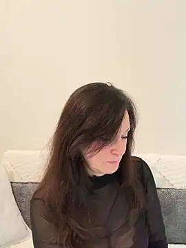 HotLdyllic online show from March 13, 3:40 pm