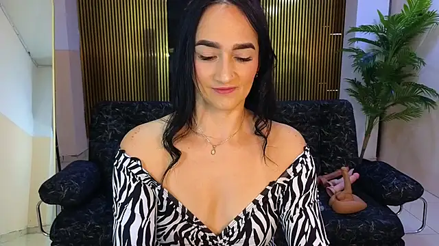 Snapshot of malen_fitnessmilf chatting on February 27, 12:27 pm malen fitnessmilf online show from February 27, 12:27 pm