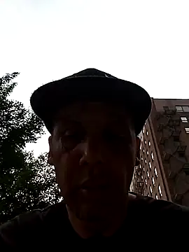 Snapshot of feoGG197 chatting on May 17, 11:34 pm feoGG197 online show from May 17, 11:34 pm