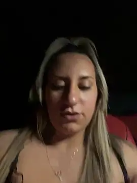 Snapshot of RhanyaThorres chatting on November 13, 7:13 pm RhanyaThorres online show from November 13, 7:13 pm