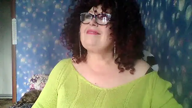 Snapshot of Milaniya606 chatting on November 12, 9:32 am Milaniya606 online show from November 12, 9:32 am