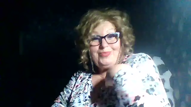 Snapshot of Milaniya606 chatting on November 17, 2:34 pm Milaniya606 online show from November 17, 2:34 pm