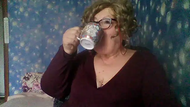 Snapshot of Milaniya606 chatting on November 19, 8:14 am Milaniya606 online show from November 19, 8:14 am