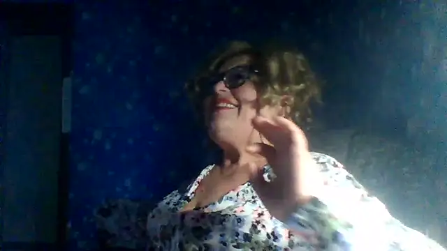 Snapshot of Milaniya606 chatting on November 19, 8:20 pm Milaniya606 online show from November 19, 8:20 pm