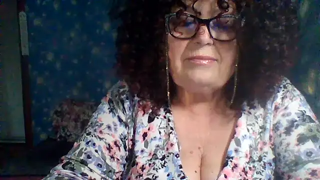 Snapshot of Milaniya606 chatting on November 21, 1:43 pm Milaniya606 online show from November 21, 1:43 pm